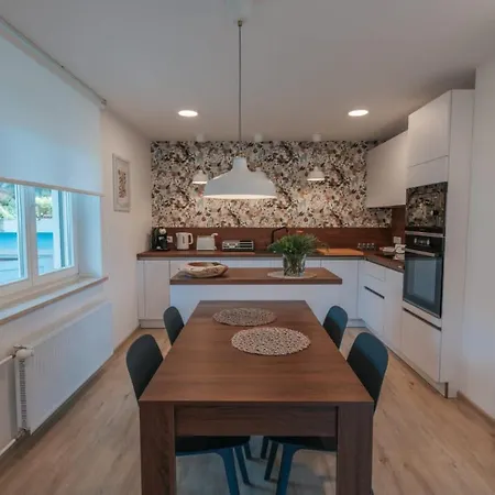 Apartma Lamberger *