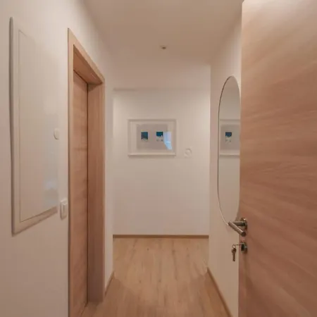 Apartma Lamberger * Zirovnica