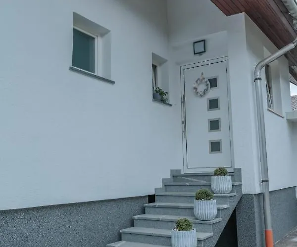 Apartma Lamberger Zirovnica